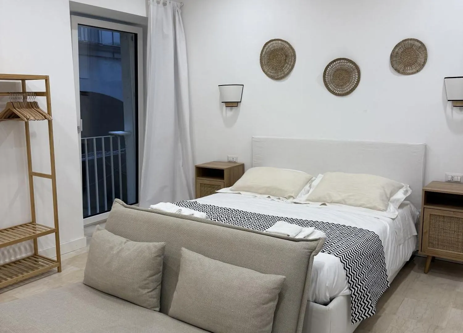 Hv Suites Tribunalium Naples Apartment